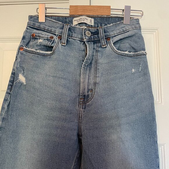 Abercrombie & Fitch Ultra High Rise Ankle Straight Jeans – Curve Love – Size 24 - Picture 2 of 4